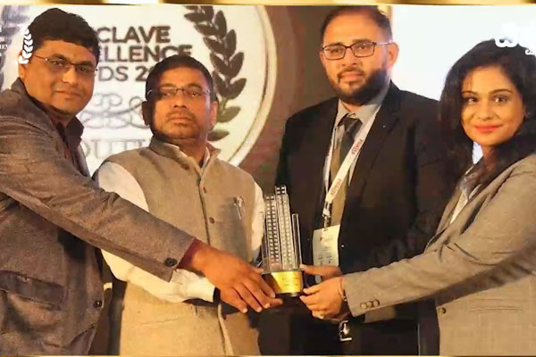 C M Dhananjaya Image